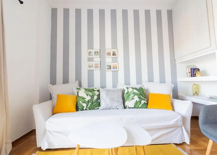 Retropolitan Living Apartment *