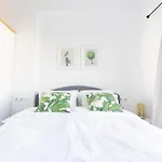Retropolitan Living *