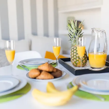 Retropolitan Living * Patras