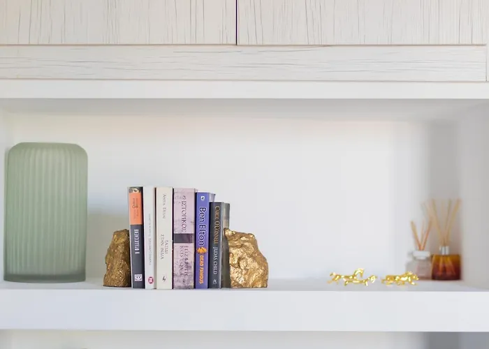 Retropolitan Living * Patras